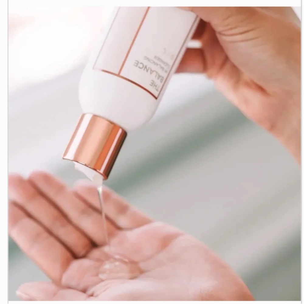 BeautyBio The Balance pH Balancing Gel Cleanser new with box - Picture 2 of 4